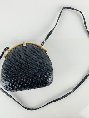 Vintage Rodo Italy Black Basket Weave Hard Shell Wicker Clutch Crossbody Bag
